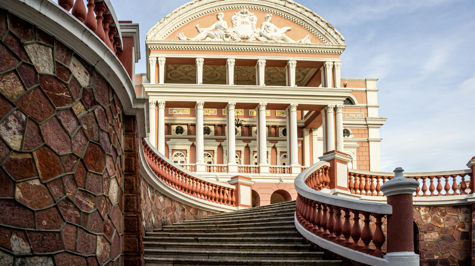 Manaus City Tour com Teatro Amazonas e Mercado Adolpho Lisboa